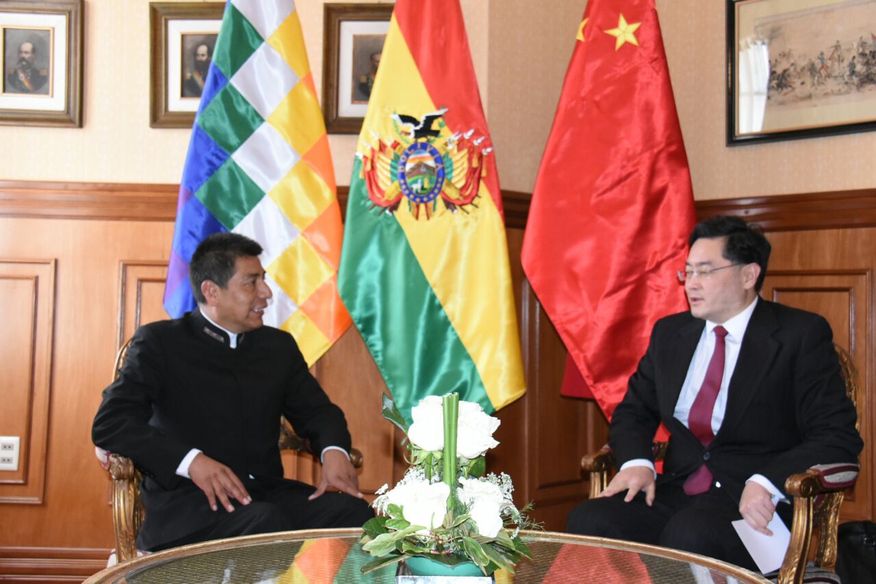 Bolivia: CNC plantea nueva relación comercial con el país chino